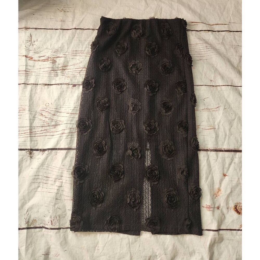 Bailey/44 3D Rosette Applique Midi Skirt Size Small NWT